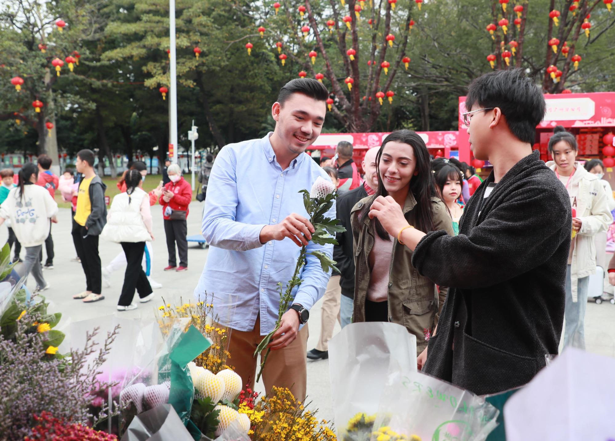 威廉希尔三大会场同时举办！广州黄埔迎春花市开市(图4)