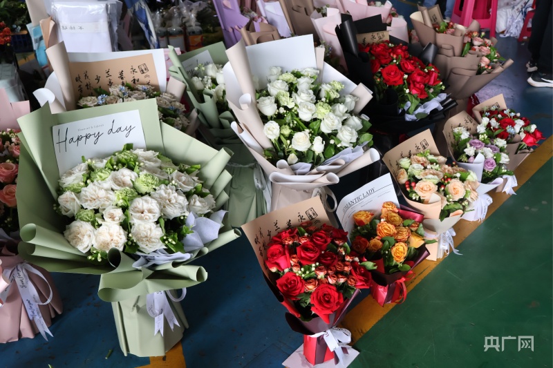 母亲节“520”将至鲜花市场购销两旺(图2)