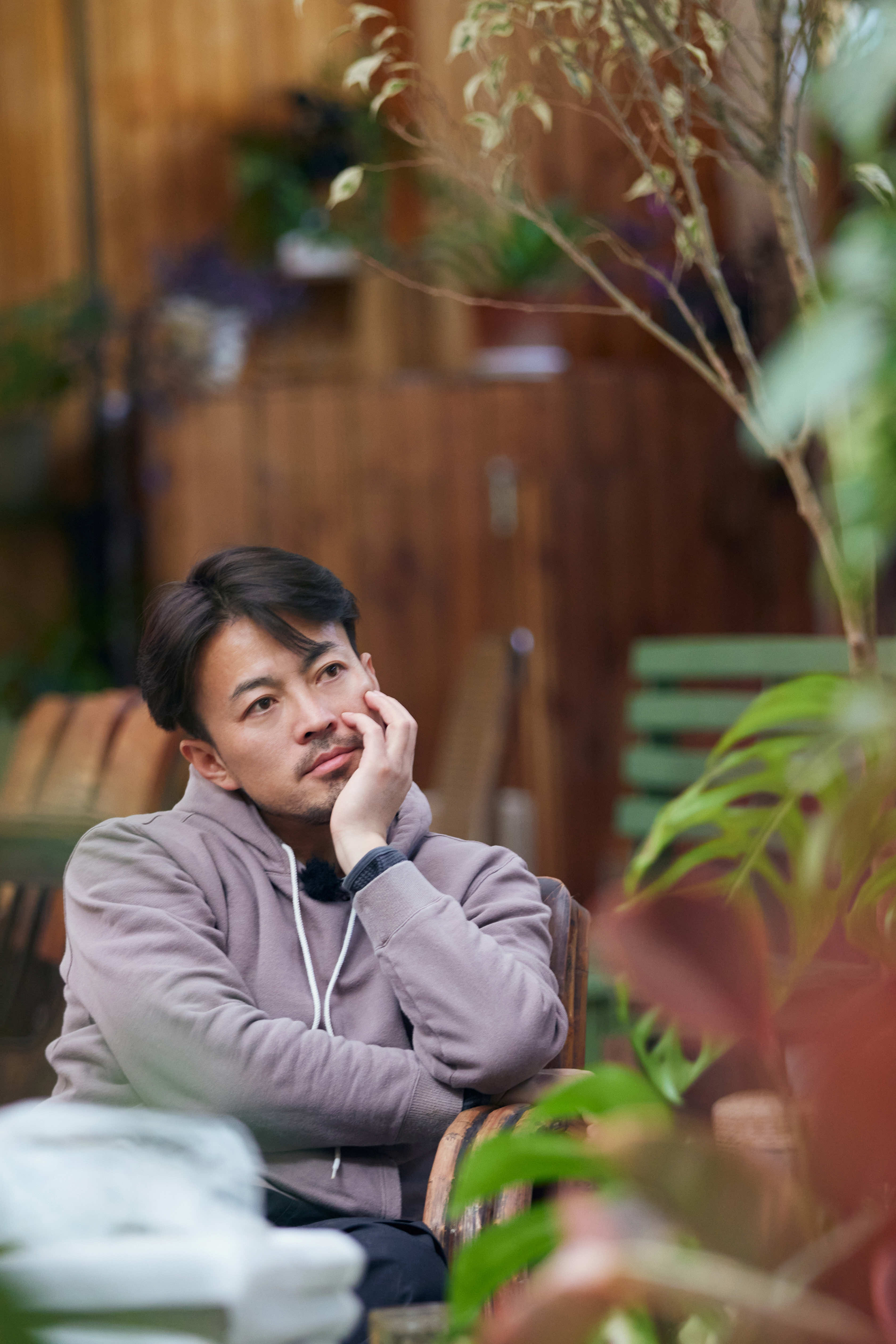 《灿烂的花园》播出张颂文吃农村大席超接地气(图3)