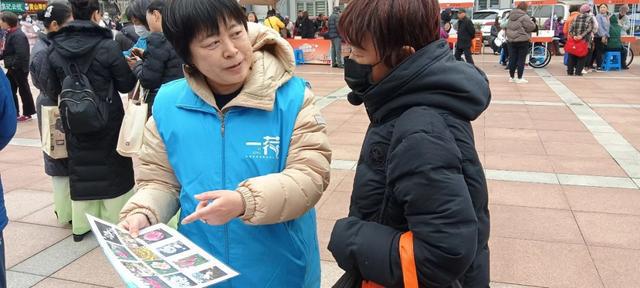 小额资助项目｜自然体验：春季常见花卉科普鸟类图片拓印手工制作(图2)