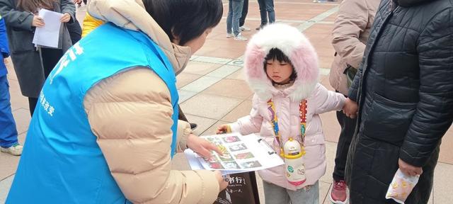小额资助项目｜自然体验：春季常见花卉科普鸟类图片拓印手工制作(图3)