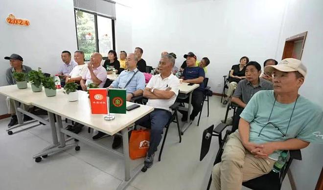 涨知识！在这场讲座中get威廉希尔绿植养护技巧(图3)