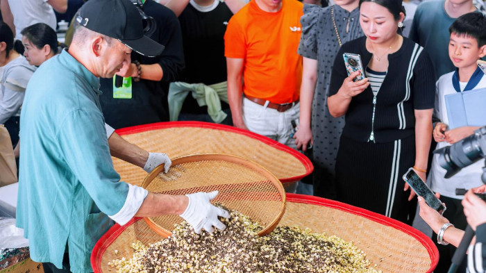 福州茉莉花茶在第十六届海峡两岸茶业博览会上大放异彩(图3)