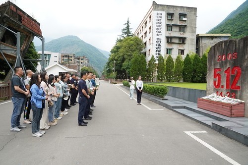 “理响中国·讲好‘中国式商量’故事”网络主题采访活动媒体记者团走进5·12汶川特大地震纪念馆WilliamHill(图2)