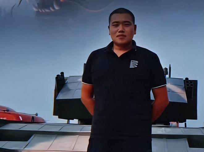 31岁河南卡友因疲劳驾驶去世！妻子癌症父亲尿毒症房子在坟堆旁(图9)