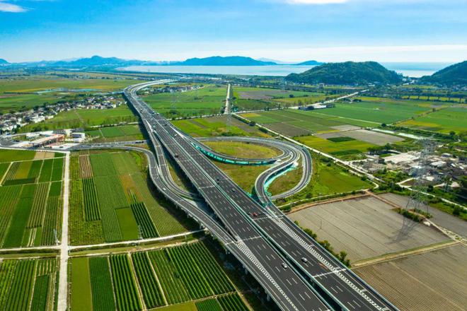全线通过验收！深汕西改扩建项目具备八车道通车条件(图1)