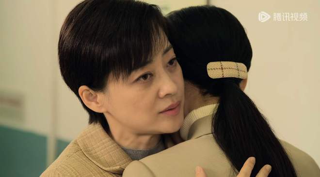 威廉希尔WilliamHill《六姊妹》大结局隐藏的恶意：陈克思横尸臭水沟养女报复陶忆敏(图7)