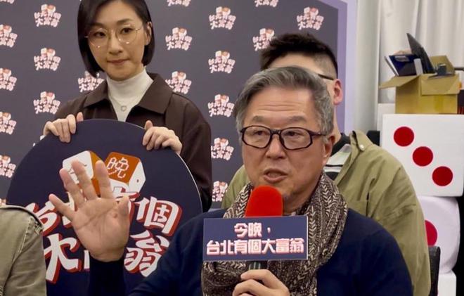 威廉希尔WilliamHill大S去世24天风水宝地终于找好恩师王伟忠谈梦见大S：最近瘦了(图15)