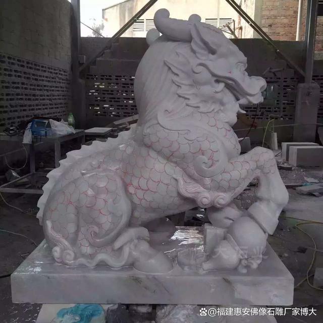 WilliamHill石雕麒麟安放位置详解：最佳摆放点与注意事项(图4)