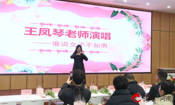 杏坛满花香巾帼绽芳华——西平县高级中学喜迎“三八节”花艺沙龙主题活动(图6)