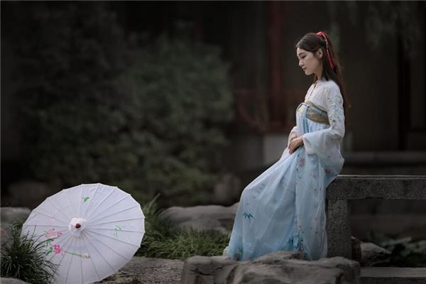 威廉希尔《铁口神算》秘诀：女人三丰一红个个金莲伏龙(图2)