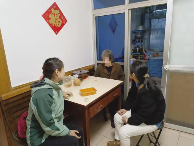 千条线穿“一张网”：朱南社区网格员的日常速写(图2)