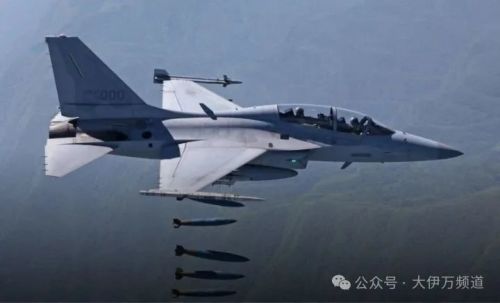 歼-10CE大卖？5·7空战大胜13天后亮相防务展引来围观！这4国能成功拿下吗？(图3)