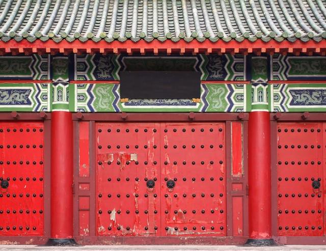 威廉希尔民谚“家里富不富但看门前树”是啥意思？大门两边栽什么树好？(图3)