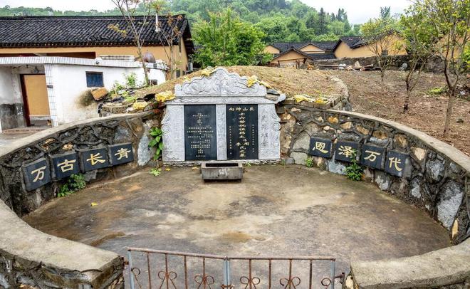 “先坟后宅人旺财来”与“先宅后坟灾祸降临”如何理解？(图3)
