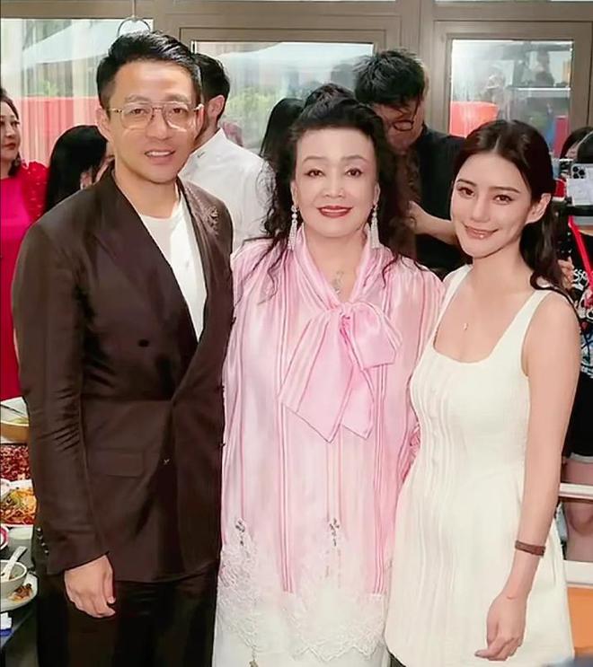 前夫哥爆料未搅局汪小菲的婚礼签名曝光张兰状态好力挺马筱梅(图9)