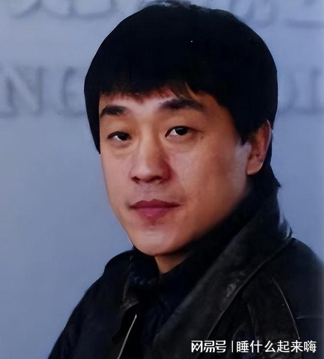她就是何冰背后的女人一通电线岁儿子也要当演员(图4)