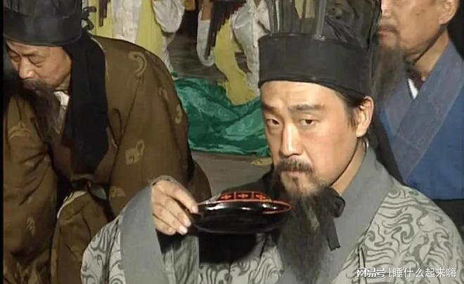 她就是何冰背后的女人一通电线岁儿子也要当演员(图6)