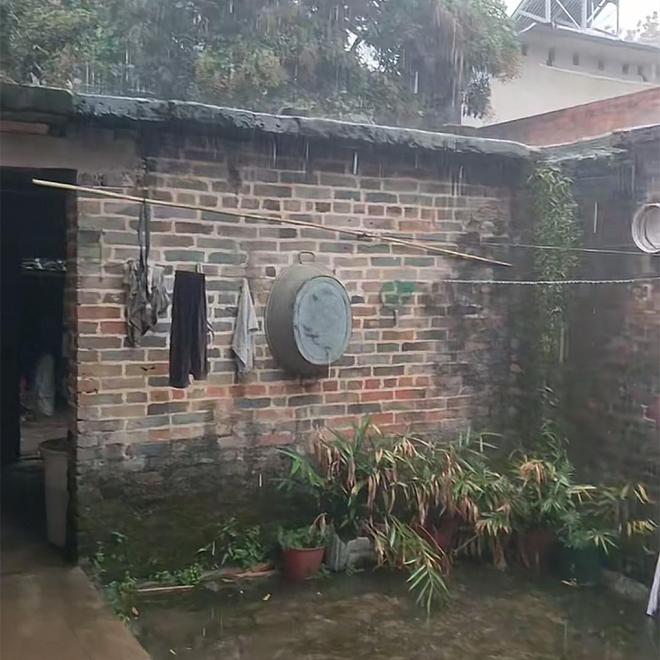 国家给补贴建房子男子要求建到马路对面多次被拒后没人搭理了(图3)