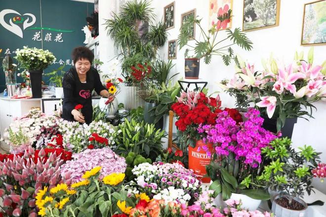 威廉希尔【摄影】河北唐山：母亲节至鲜花畅销(图1)