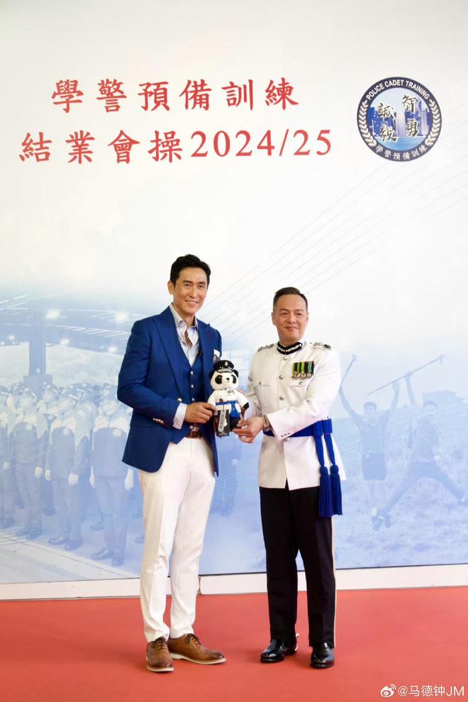 WilliamHillTVB视帝晒近况！拍摄现场吃饭狼吞虎咽自曝艺人其实表面风光(图6)